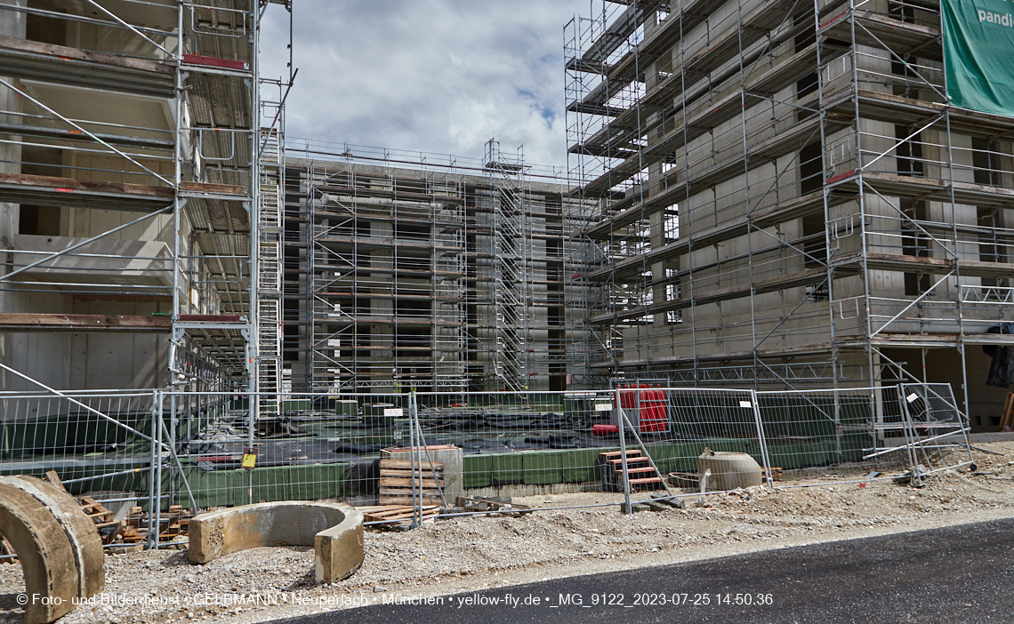 25.07.2023 - Rundgang im Alexisquartier in Neuperlach